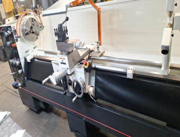 Foto: TORNO MECÂNICO NARDINI ND325 - 650MM X 2200MM - REFORMADO - COM NR12