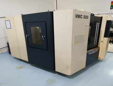 Foto: CENTRO DE USINAGEM VERTICAL - MILLMASTER - VMC500 - ANO 2014 - 550 x 300 x 450 - MÁQUINA MUITO NOVA