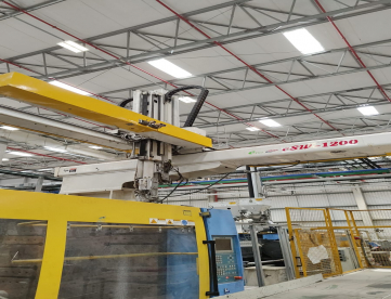 Foto: INJETORA DE PLÁSTICOS - HAITIAN - MA8000 - ANO 2011 + ROBO STAR SEIKI ESW-1200