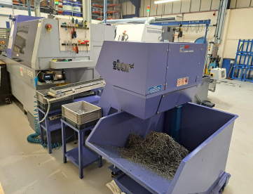 Foto: TORNO CNC AUT0MÁTICO DE CABEÇOTE MOVEL - STAR SV38R - COM ALIMENTADOR DE BARRAS - MAQUINA SEMI NOVA - ANO 2014