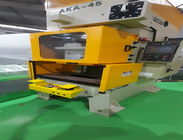 Foto: PRENSA EXENTRICA TIPO C - 45 TONELADAS - MARCA VALENTIN - MESA 850 X 440 X 80 - MAQUINA  ZER0