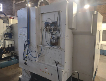 Foto: CENTRO DE USINAGEM VERTICAL - ROMI - D600 - ANO 2015 - CNC FANUC - 600 x 530 x 580 MM