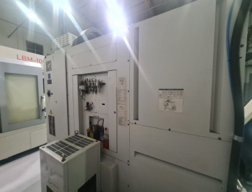 Foto: CENTRO DE USINAGEM VERTICAL - ROMI - D800 - ANO 2019 - REFRIGERAÇÃO INTERNA -10.000 RPM - MÁQUINA MUITO CONSERVADA