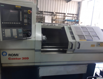 Foto: TORNO CNC - ROMI - CENTUR 30D - ANO 2008 - 430 x 1000 MM - COMANDO SIEMENS