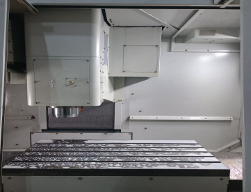 Foto: CENTRO DE USINAGEM VERTICAL - ROMI - D600 - ANO 2020 - COMANDO FANUC