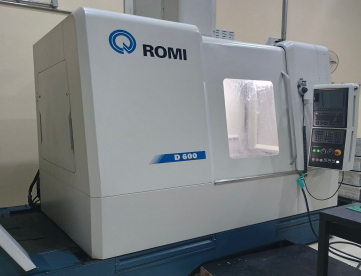 Foto: CENTRO DE USINAGEM VERTICAL - ROMI - D600 - ANO 2020 - COMANDO FANUC