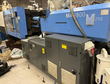 Foto: INJETORA DE PLASTICOS HAITIAN - MARTE 3800 /2250 - ANO 2010 COM SERVO MOTOR  380TONELADAS