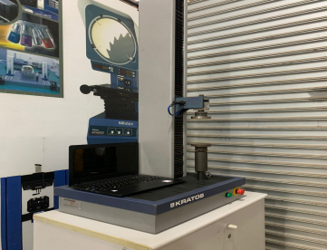Foto: MÁQUINA UNIVESAL DE ENSAIOS - KRATOS