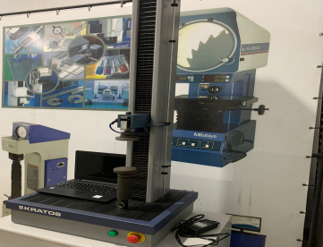 Foto: MÁQUINA UNIVESAL DE ENSAIOS - KRATOS