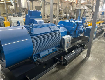 Foto: EXTRUSORA PARA RECICLAGEM CO-ROTANTE DUPLA ROSCA -MARCA COPERION STS 96 EXTRUDER -MOTOR DE AC DE 630 KW-ANO 2011