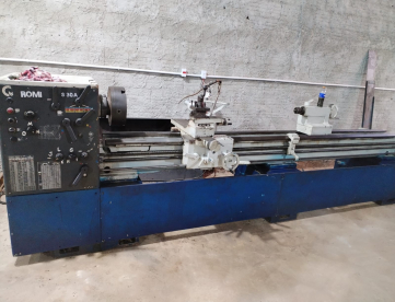 Foto: TORNO MECÂNICO - ROMI - S30A - 500 x 3000MM