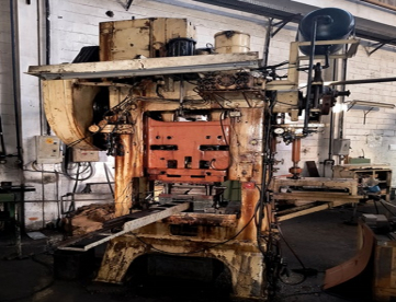 Foto: PRENSA EXCÊNTRICA TIPO H - MARCA SCHULlER  - CAPACIDADE 45 TON