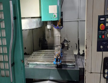 Foto: Centro de usinagem Feeler  - Modelo VM-40S; - Ano 2007;