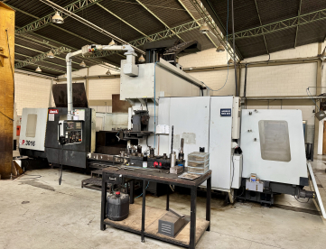 Foto: CENTRO DE USINAGEM VERTICAL - PORTAL CNC - AWEA - LP 3016 - COM CABEÇOTE ANGULAR - MAGAZINE COM 32 FERRAMENTAS - 3000 x 1600 x 760 - ANO 2012