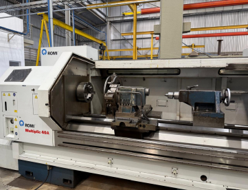 Foto: TORNO CNC ROMI MULTIPLIC CENTUR 40A - 685MM X 3000MM - ANO 2007