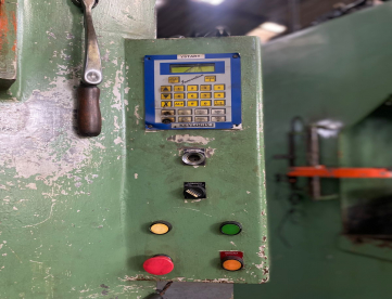 Foto: PRENSA HIDRAÚLICA DE DUPLO EFEITO -100 TONELADAS -MESA 1000 X 400