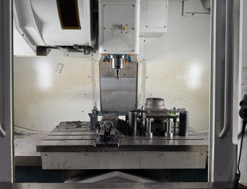 Foto: CENTRO DE USINAGEM VERTICAL - ROMI - D1250 - ANO 2021 - 1270 x 610 x 640 MM