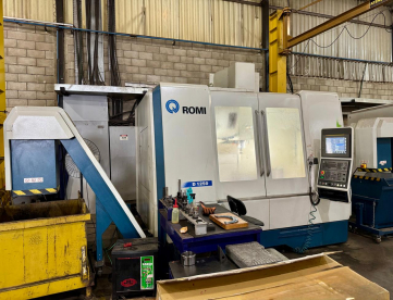 Foto: CENTRO DE USINAGEM VERTICAL - ROMI - D1250 - ANO 2021 - 1270 x 610 x 640 MM