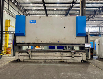 Foto: PRENSA DOBRADEIRA CNC - GASPARINI - GBEND 640/6000 - ANO 2021 - 640 TON x 6000 MM