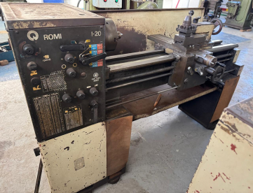 Foto: TORNO MECÃNICO - ROMI - I20 - BARRAMENTO 550 X 325