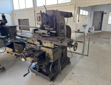 Foto: FRESADORA UNIVESAL ROMI MODELO U30- ACOMPANHA MORSA