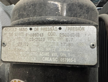 Foto: COMPRESSOR DE PARAFUSO - MARCA SCHULZ - MODELO SRP 3015 -15 HP - ANO 2013