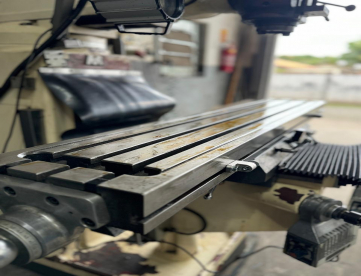 Foto: FRESADORA FERRAMENTEIRA - MILLMASTER - 4VS-F1 - ANO 2009