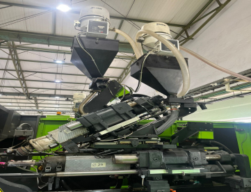 Foto: INJETORA DE PLÁSTICOS - ENGEL  BICOLOR VICTORY 140T
