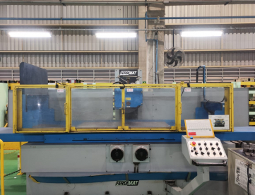 Foto: RETIFICA PLANA TANGENCIAL - FERDIMAT-  T-156M COM NR12 - ANO 2011 - 700MM X 1600MM COM PLACA MAGNÉTICA