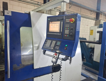 Foto: FRESADORA CNC - VEKER - VK 4700D - ANO 2007 - 1500 x 680 x 700mm