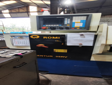Foto: TORNO CNC - ROMI - CENTUR 35RV -1000 X 520 - COM TORRE HIDRAÚLICA