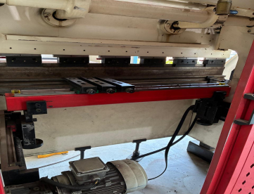 Foto: DOBRADEIRA HIDRAULICA DJPRIMUS CN - 1600MM X 40 TONS - ANO 2022