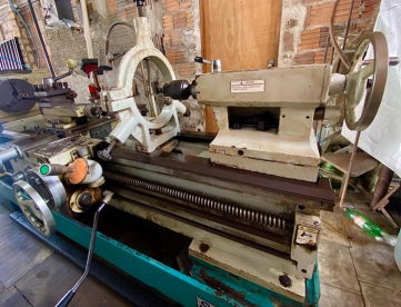 Foto: TORNO MECÂNICO SINITRON - MODELO SL-5015 - 400X1500MM