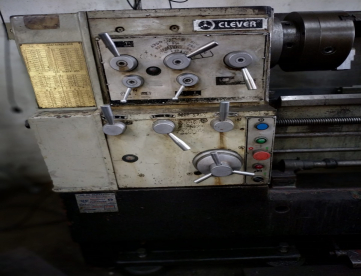 Foto: TORNO MECÂNICO - CLEVER - L-S1860 - 460MM X 1500MM