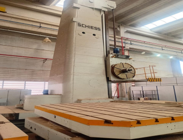 Foto: MANDRILHADORA - SCHIESS - FUSO 270 - 6300MM X 5000MM X 2000MM