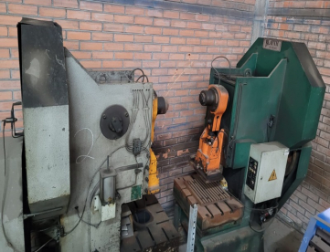 Foto: PRENSA EXCÊNTRICA BLAUTH - MODELO  FT85 - 85 TON