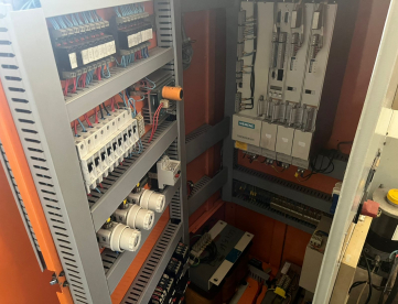 Foto: TORNO CNC NARDINI LOGIC175 - 350 X 490MM - TORRE ELÉTRICA - PLACA PNEUMÁTICA - COMANDO MCS RX2025