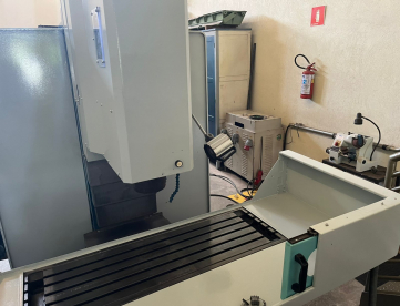 Foto: FRESADORA CNC - TOM - A2 5T - 820 X500 X 310MM - HEIDENHAIM