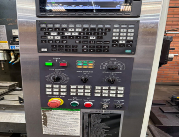 Foto: Centro de Usinagem Maxmill QMC600 + 4° Eixo