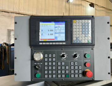 Foto: TORNO CNC ROMI CENTUR 35 III - 520MM X 1100MM - COMANDO NOVO