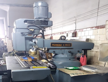 Foto: FRESADORA CNC KONDIA DO BRASIL FV3 -ANO 1998