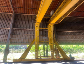 Foto: PÓRTICO SOBRE TRILHOS - 20 TONS DE VÃO X 50 TONS