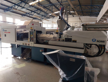Foto: INJETORA DE PLÁSTICOS ROMI PRIMAX 150R ANO 2005
