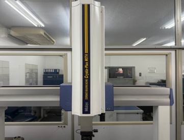 Foto: MÁQUINA DE MEDIÇÃO TRIDIMENSIONAL - MARCA MITUTOYO - MODELO CRT PLUS-M574 - ANO 2010