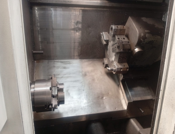 Foto: CENTRO DE TORNEAMENTO ROMI G240 - NÃO TEM CONTRA PONTO 240MM X 400MM - ANO 2004 - FANUC