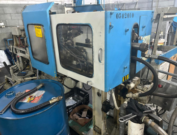 Foto: INJETORA AUTOMÁTICA DE PLÁSTICOS - PIC PETERSON - 20/70 - 20 TONELADAS - ANO 1986