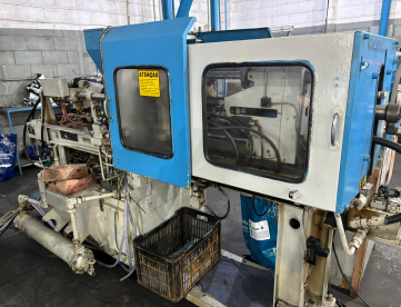 Foto: INJETORA AUTOMÁTICA DE PLÁSTICOS - ORIENTE - IHP 60/100 - 60TONELADAS - ANO 1986
