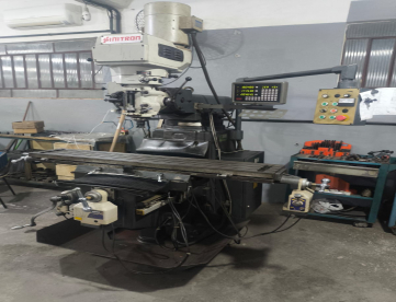 Foto: Fresadora Ferramenteira Sinitron SI4 - ISO40