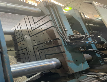 Foto: INJETORA DE ALUMINIO - RUSSA - 650 TONELADAS- SO FALTA FAZER PAINEL