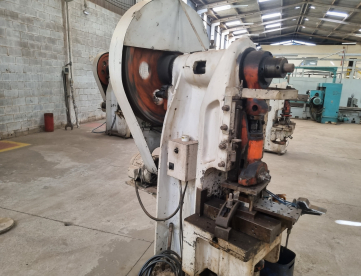 Foto: PRENSA EXCÊNTRICA JUNDIAÍ - 40 TON - ANO 1974